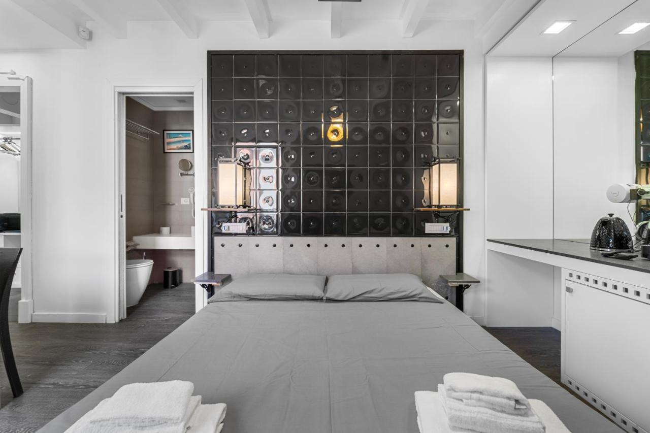 Ukiyo Suites And Rooms Кальяри Экстерьер фото