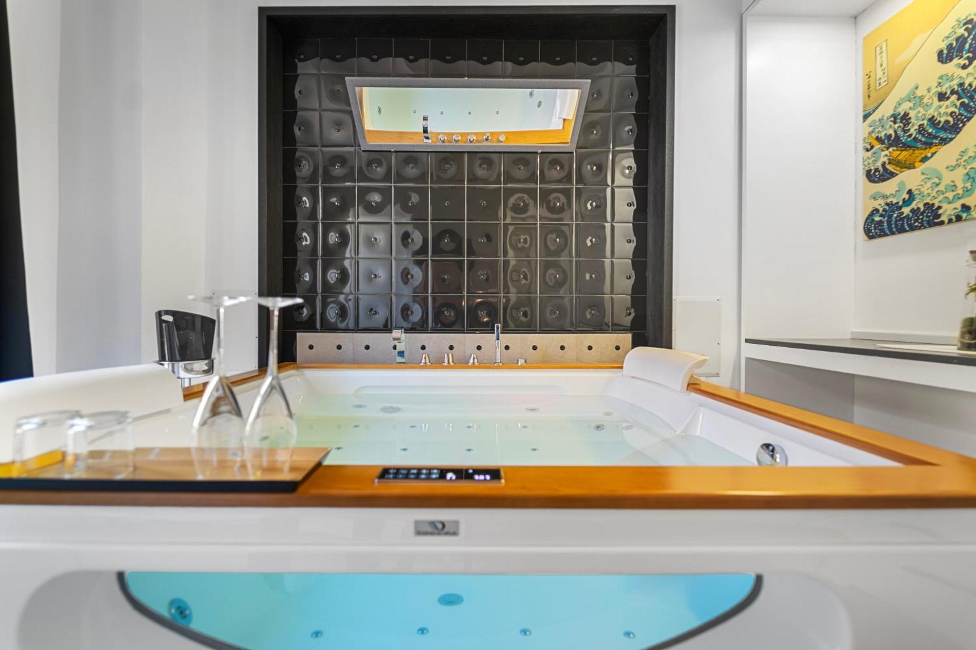 Ukiyo Suites And Rooms Кальяри Экстерьер фото
